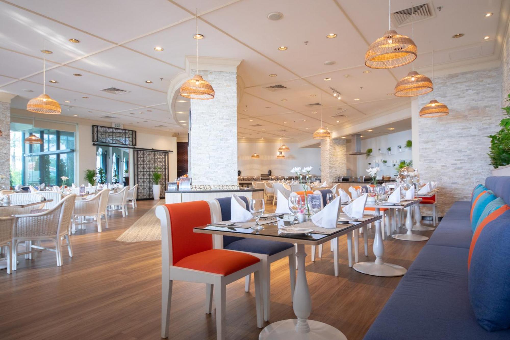 アジマン ホテル アジュマーン エクステリア 写真 The restaurant