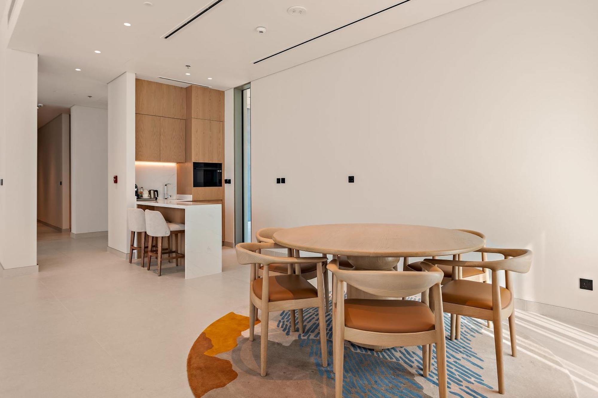 アジマン ホテル アジュマーン エクステリア 写真 The interior of a typical apartment
