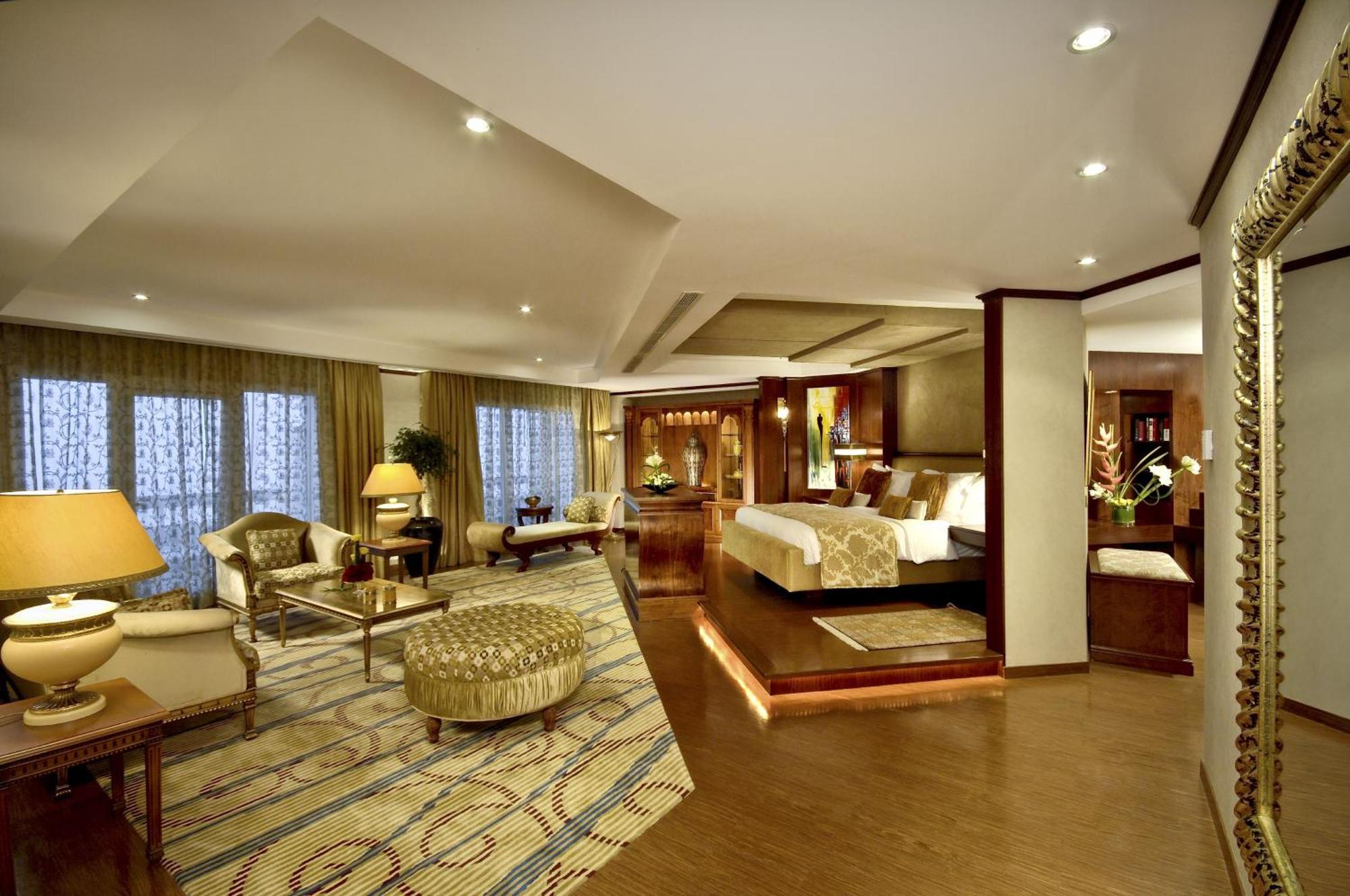 アジマン ホテル アジュマーン エクステリア 写真 Suite at the Taj Mahal Palace, Mumbai